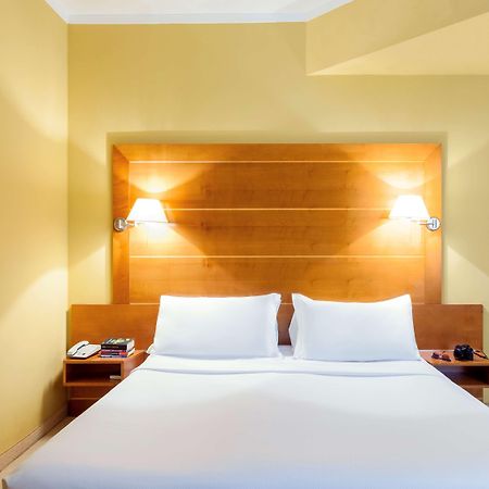 ไอบิส สไตล์ บารี โจวินัซโซ Hotel โจวีนัซโซ ภายนอก รูปภาพ