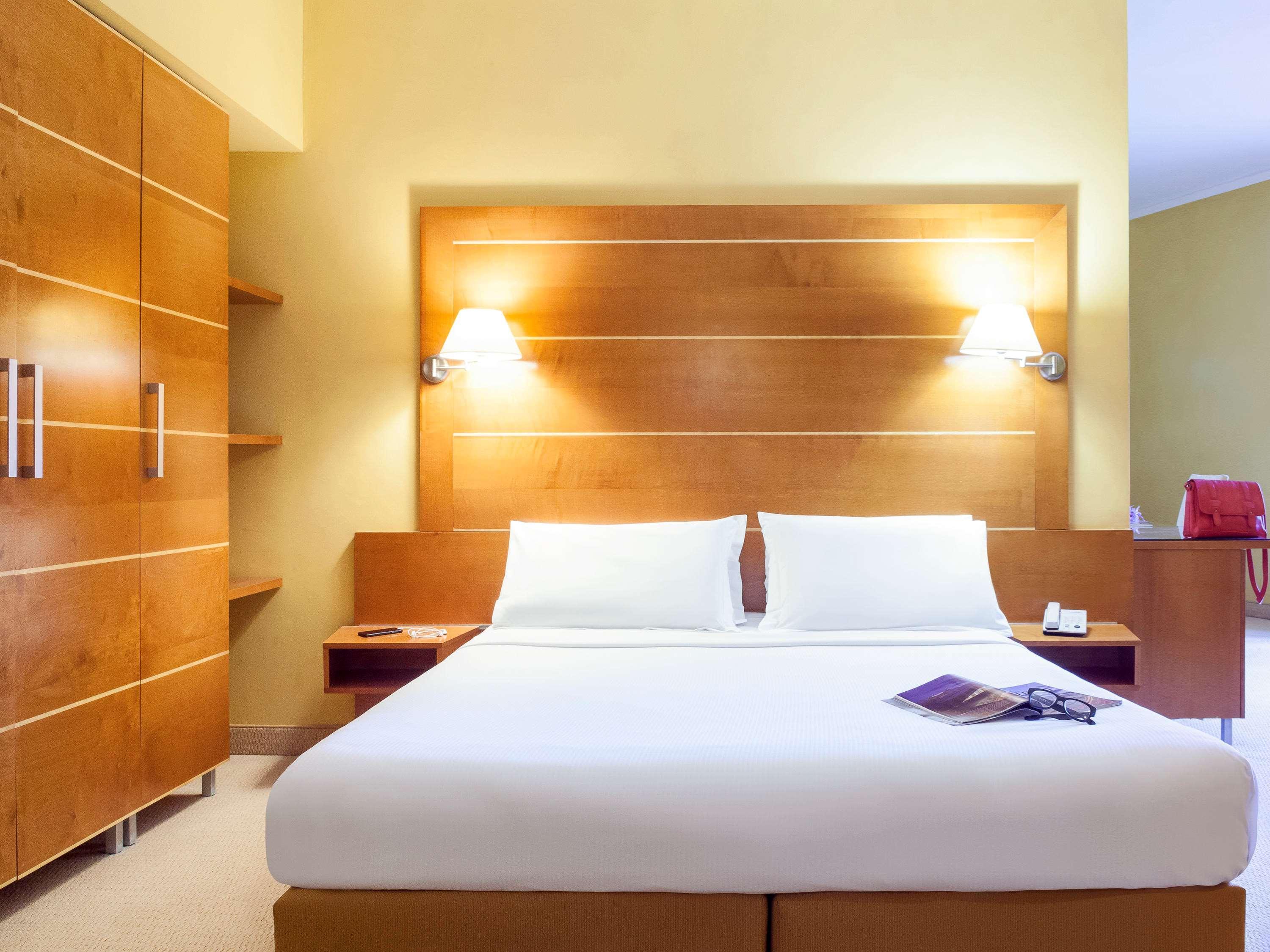 ไอบิส สไตล์ บารี โจวินัซโซ Hotel โจวีนัซโซ ภายนอก รูปภาพ