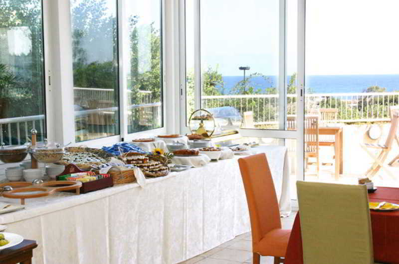 ไอบิส สไตล์ บารี โจวินัซโซ Hotel โจวีนัซโซ ภายนอก รูปภาพ